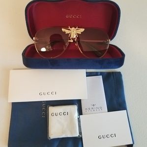 gucci aviator sunglasses with bee